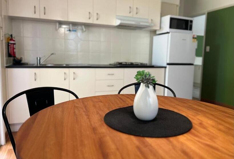 ویلای لوکس 1 خوابه, Colonial Village Resort