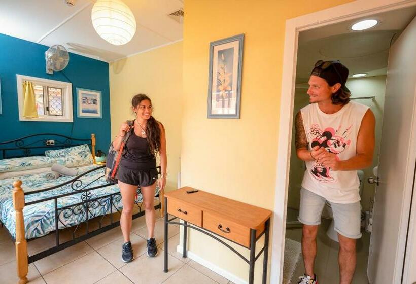 غرفة قياسية, Ozzie Pozzie Backpackers   Port Macquarie Yha
