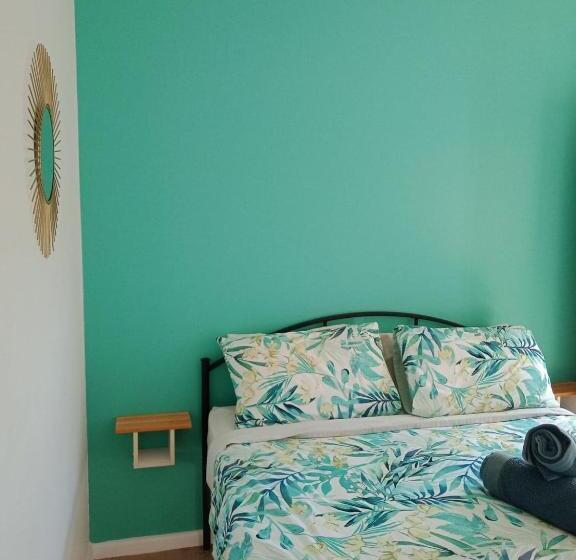 غرفة قياسية, Ozzie Pozzie Backpackers   Port Macquarie Yha