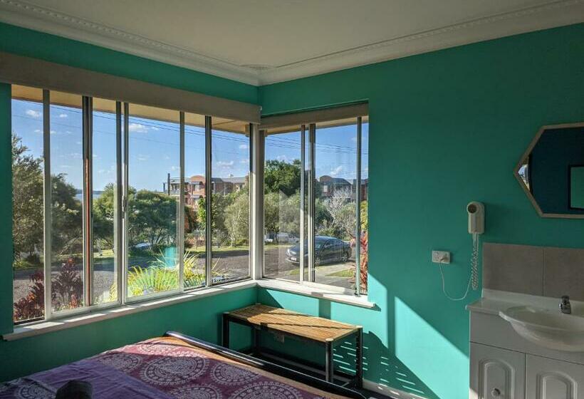 غرفة قياسية حمام مشترك, Ozzie Pozzie Backpackers   Port Macquarie Yha