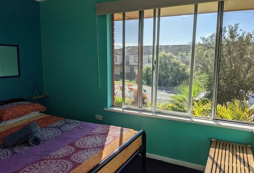 스탠다드 룸 공동 욕실, Ozzie Pozzie Backpackers   Port Macquarie Yha