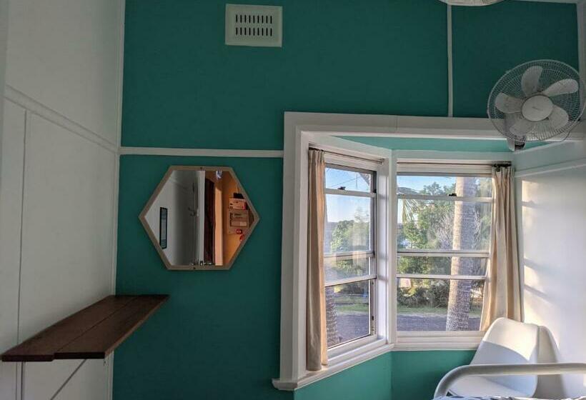 غرفة قياسية فردية حمام مشترك, Ozzie Pozzie Backpackers   Port Macquarie Yha