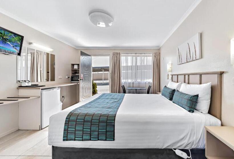 Номер Deluxe, Apple & Grape Motel