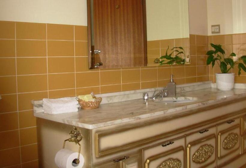 غرفة عائلية, Bathurst Heights Bed & Breakfast