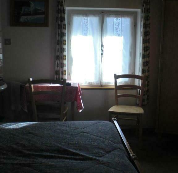 标准三人间共用浴室, B&b Rosalpina