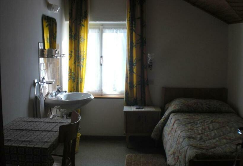 标准单人间共用浴室, B&b Rosalpina