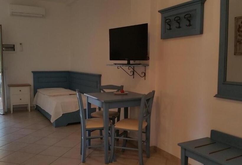 חדר סטנדרט לארבעה, Agrialbergo Capalbio