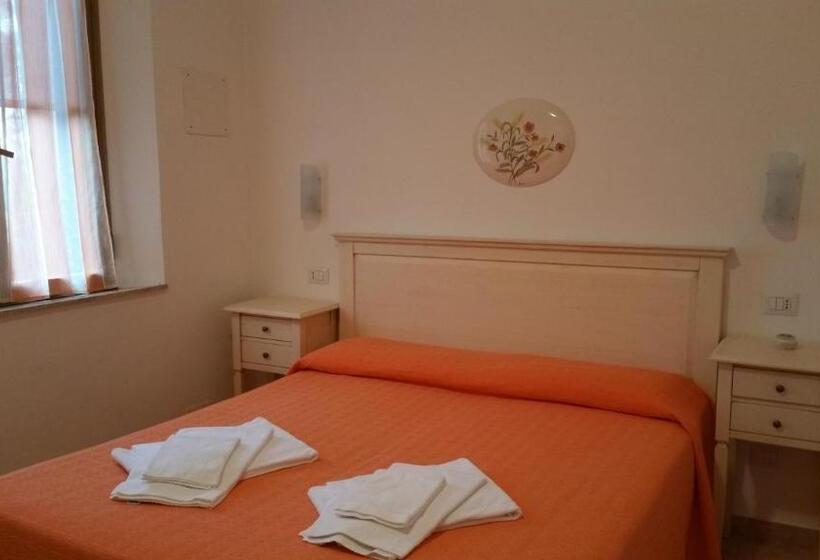 חדר בסיסי, Agrialbergo Capalbio