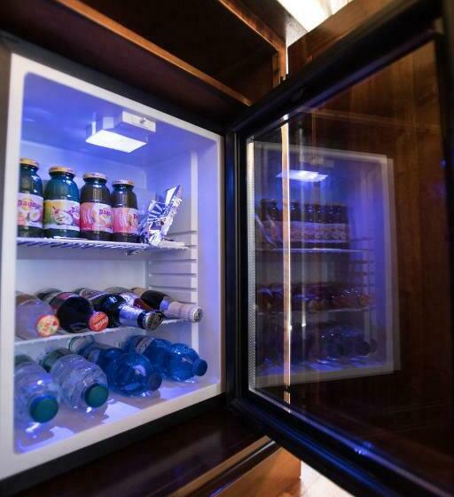 غرفة قياسية, Castello Castriota Scanderbeg