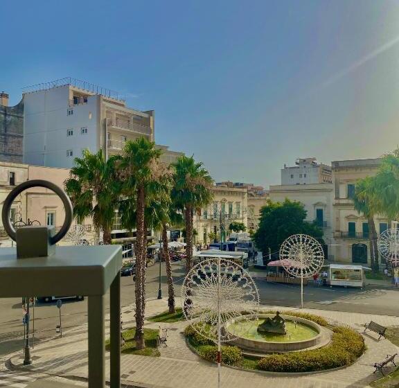 غرفة قياسية رباعية, Castello Castriota Scanderbeg