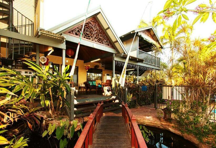 جناح, Reflections Broome