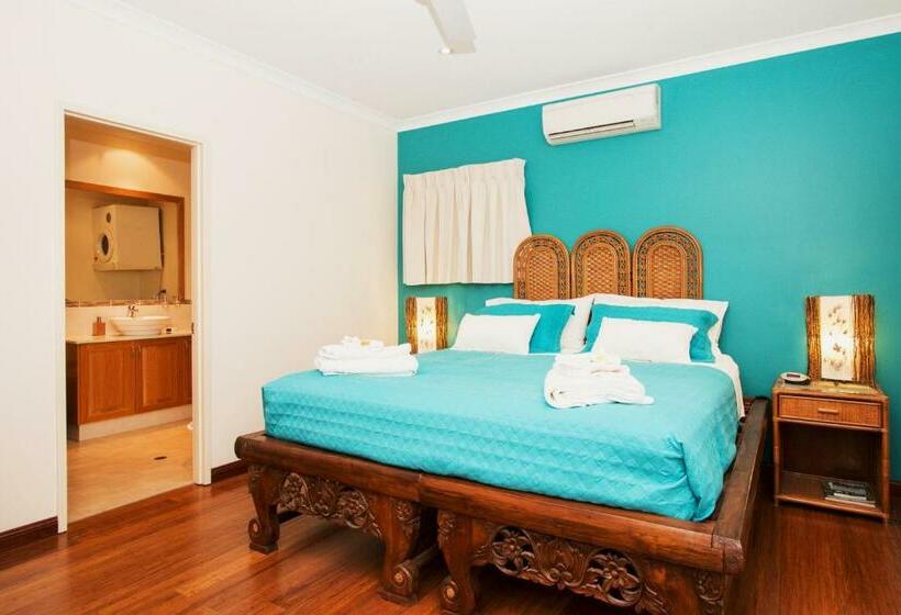 جناح, Reflections Broome