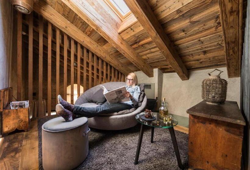 سوییت دوبلکس, Relais Bondaz