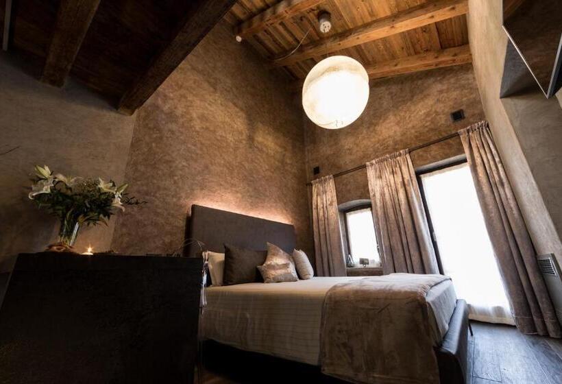 سوییت دوبلکس, Relais Bondaz