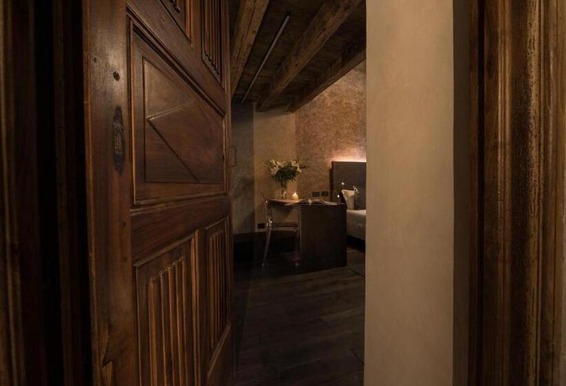 سوییت دوبلکس, Relais Bondaz