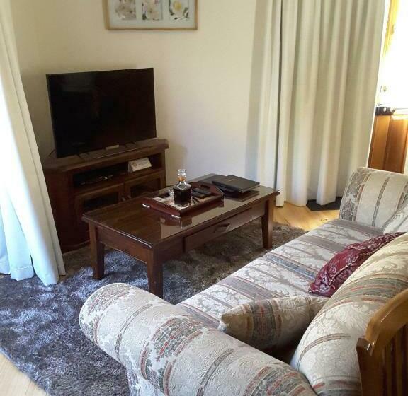 标准工作室, The Dove Cote