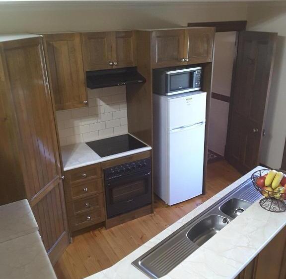 2间卧室的房子, The Dove Cote