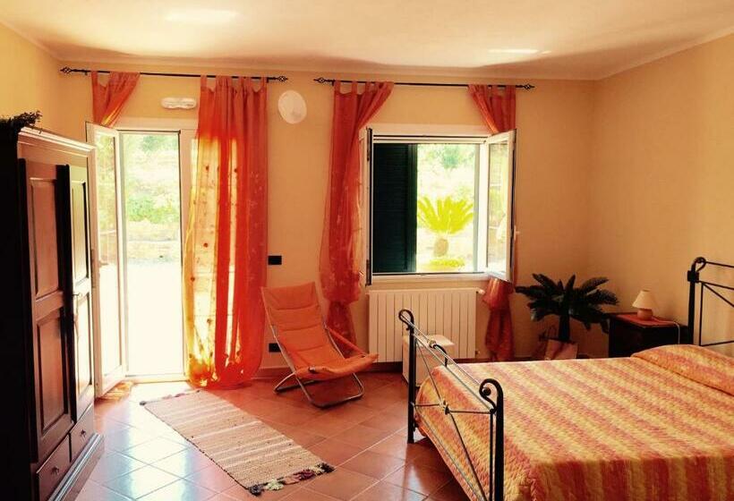 חדר סטנדרט לשלושה, Villa Della Mimosa