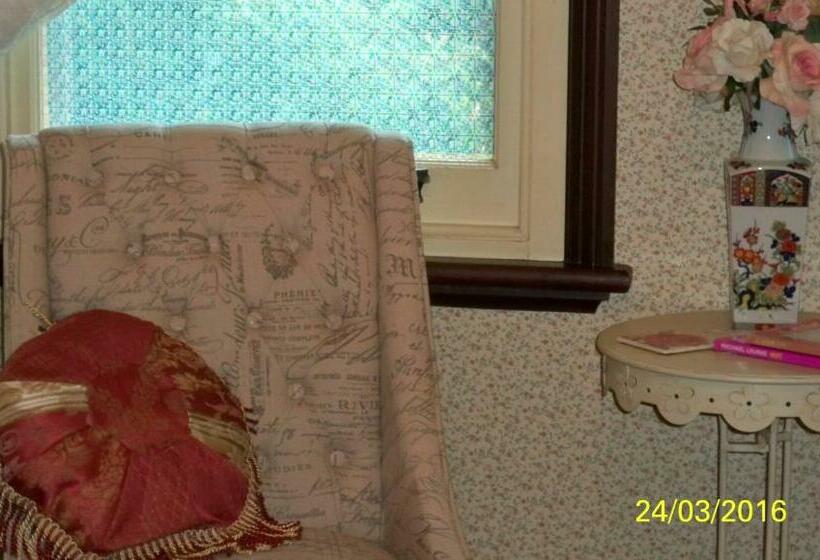 شقة غرفة واحدة, Dalfruin B&b