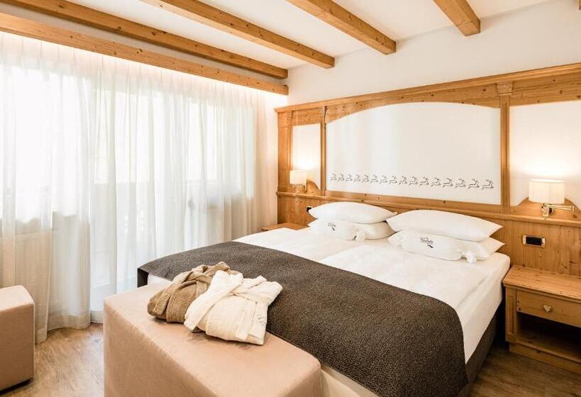 سوئیت با تخت بزرگ, Giardin Boutique Hotel B&b