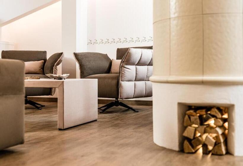 سوئیت با تخت بزرگ, Giardin Boutique Hotel B&b