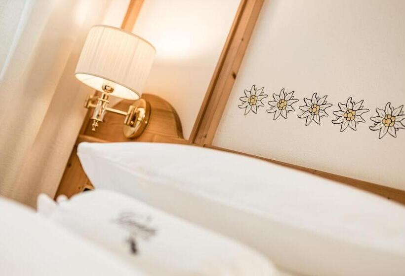 Классический Номер, Giardin Boutique Hotel B&b