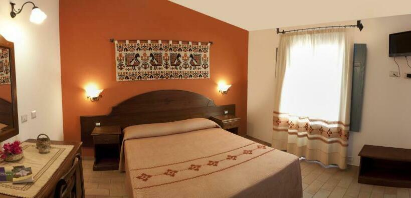 חדר סטנדרט עם מרפסת, Bia Maore