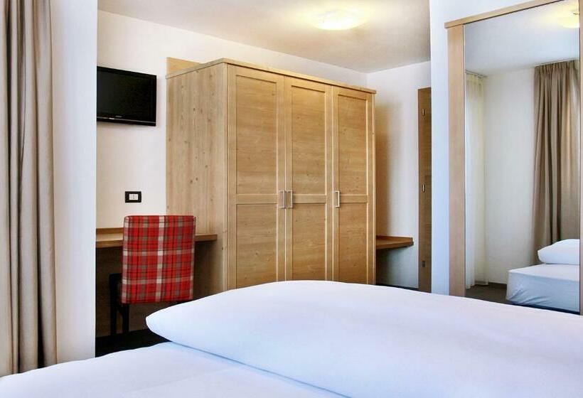 Номер Стандарт Индивидуальный с Балконом, B&b La Tranquillitè