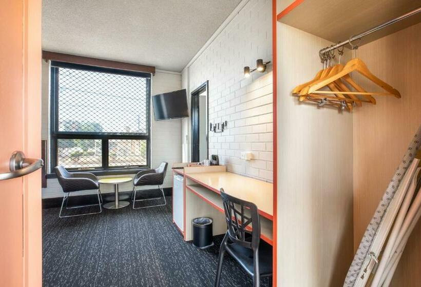 סטודיו סטנדרט, מיטה זוגית, Nightcap At Glengala