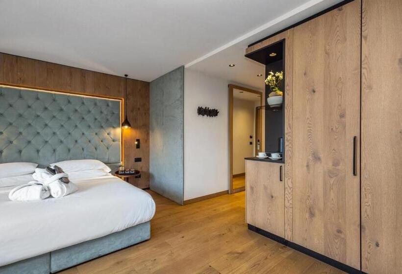 סוויטת ג'וניור נוף הרים, Nordik Adults Only   Over 14