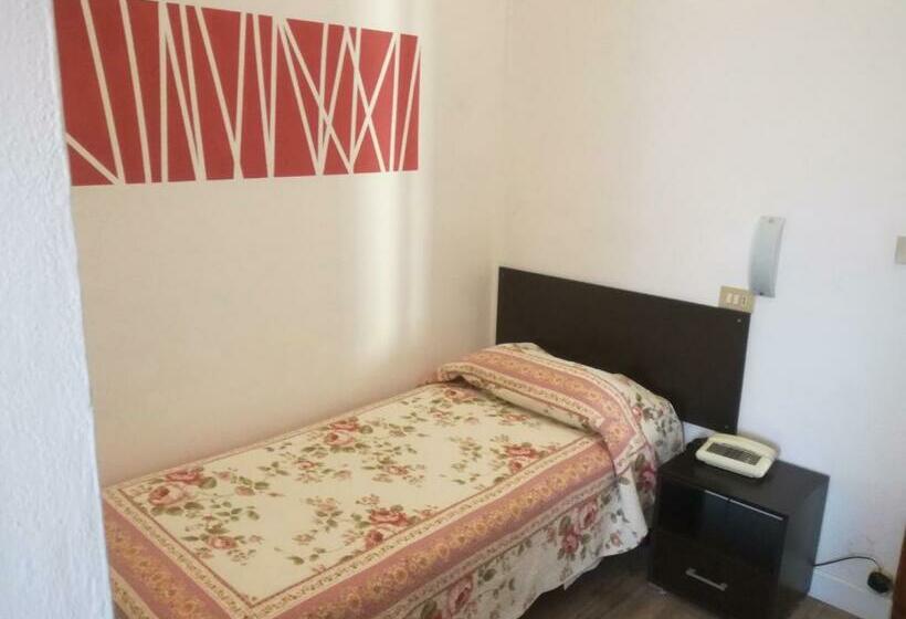 Quarto Estandar Individual, Prati