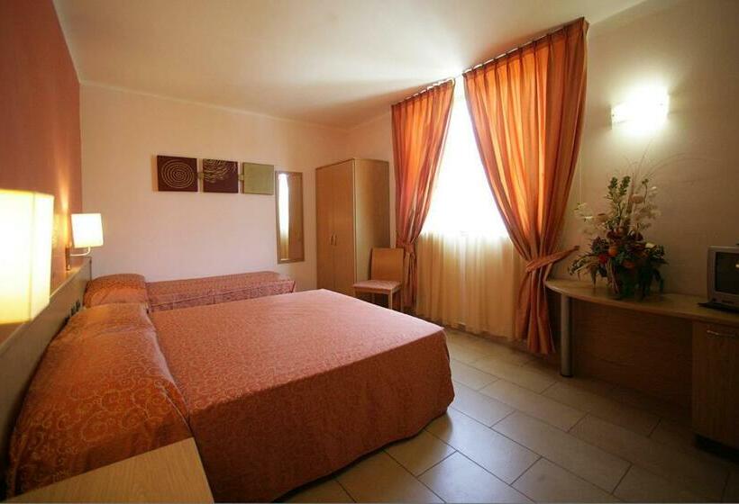 Номер Стандарт Трехместный, Tenda Rossa