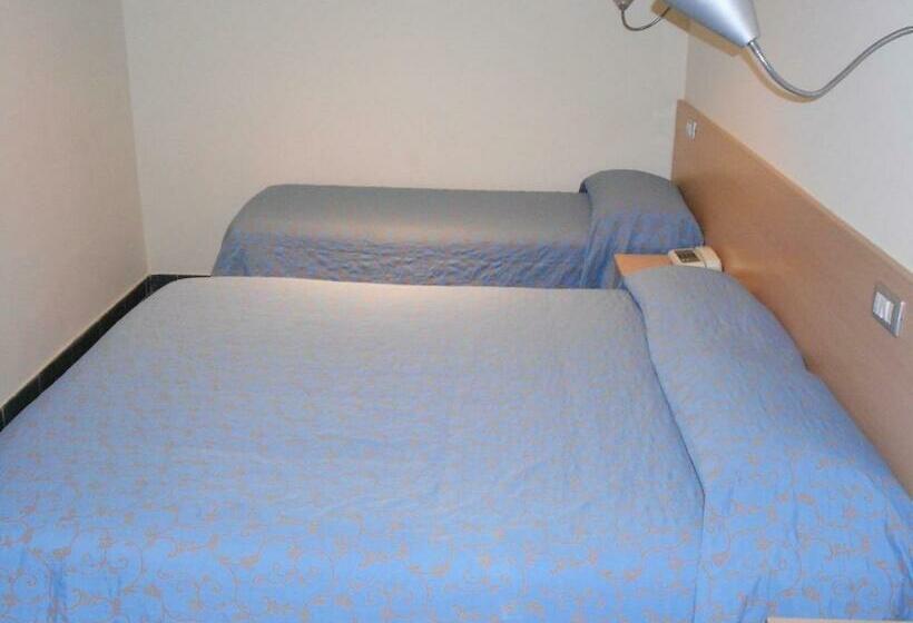 Номер Стандарт Трехместный, Tenda Rossa