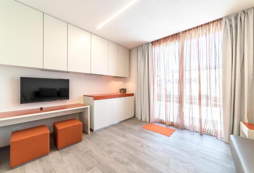 Полулюкс, Tenda Rossa