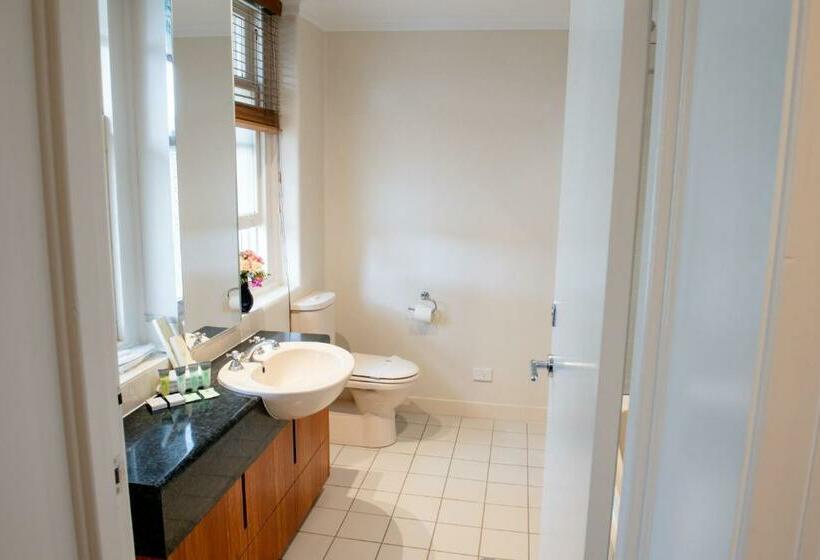 デラックススイート, Linaker Art Deco Motel