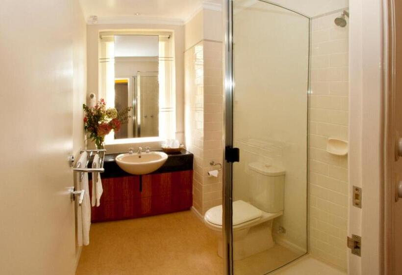 スイート, Linaker Art Deco Motel