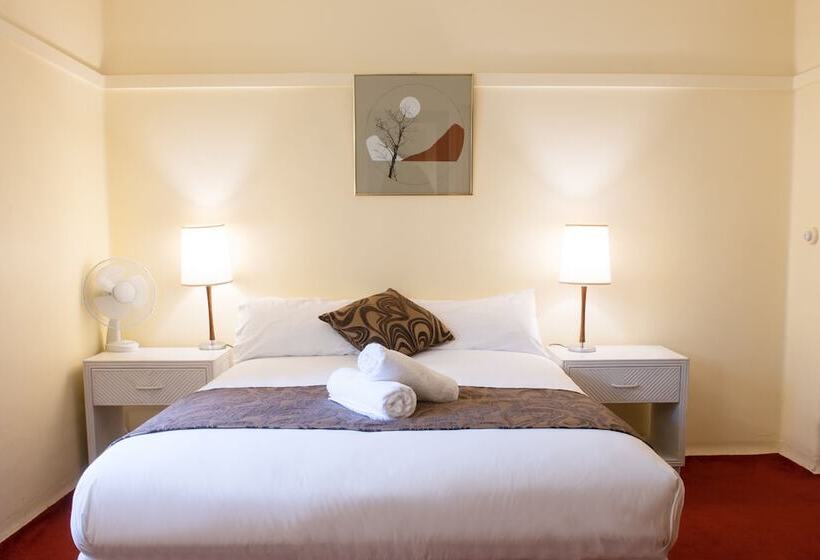 スイート, Linaker Art Deco Motel