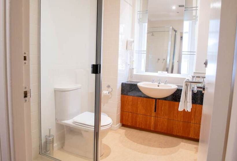 スイート, Linaker Art Deco Motel