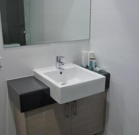 غرفة ديلوكس, Tower Motor Inn