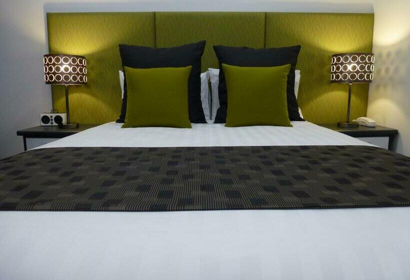 اتاق لوکس, Tower Motor Inn