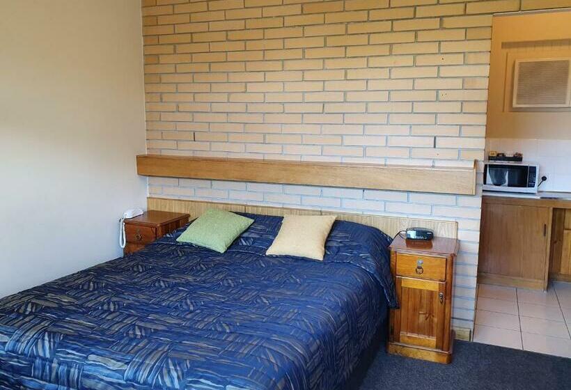 اتاق استاندارد, Tower Motor Inn