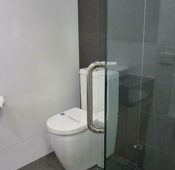 غرفة ديلوكس, Tower Motor Inn