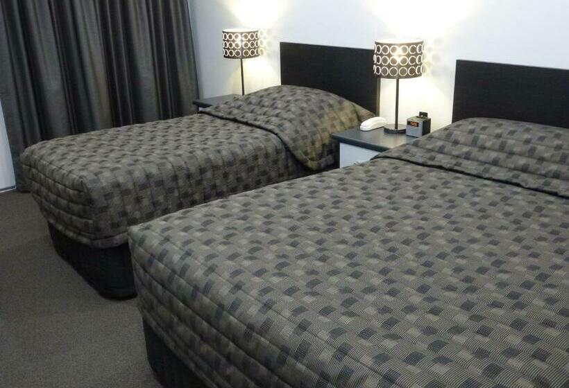디럭스 룸, Tower Motor Inn
