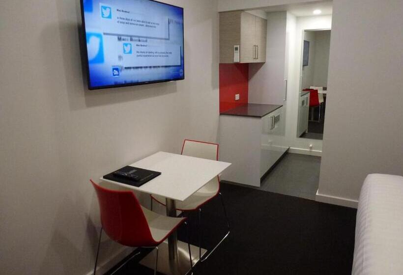 غرفة ديلوكس, Tower Motor Inn