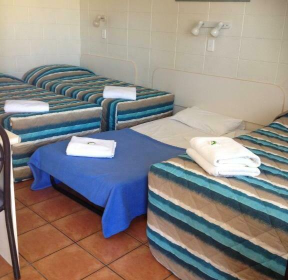 غرفة عائلية, Sunburst Motel