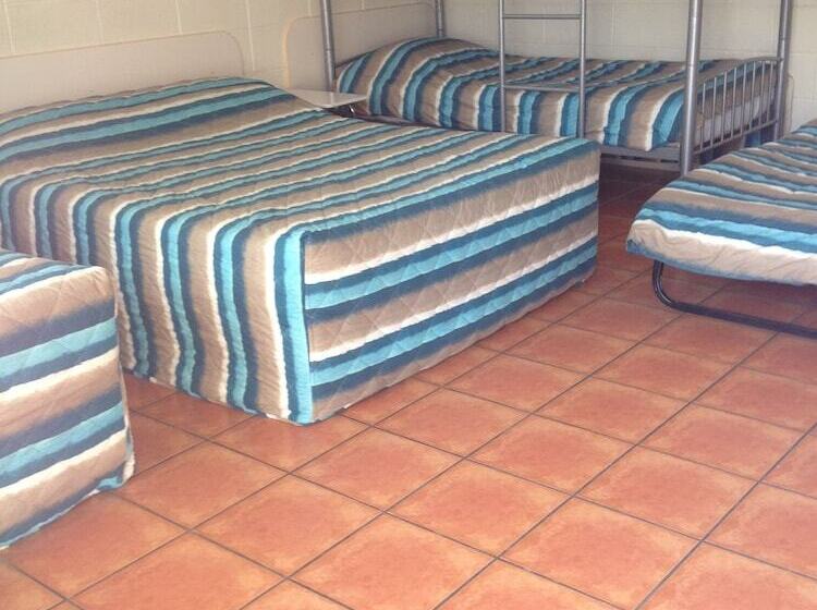 Семейный Номер, Sunburst Motel