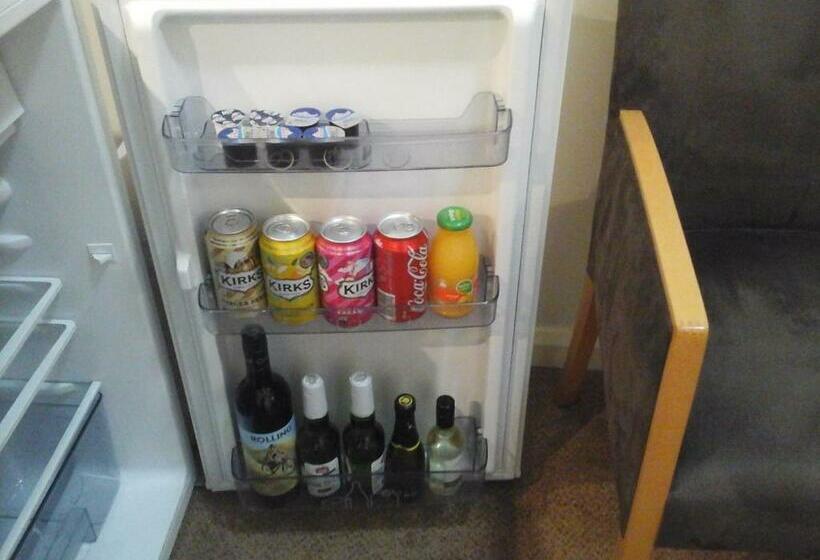 חדר דלוקס, Willows Motel