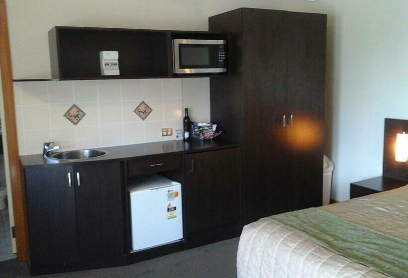 חדר אקזקיוטיב חדר קינג, Willows Motel