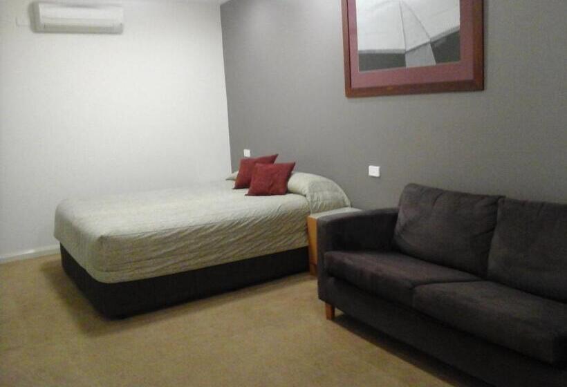 סוויטת 2 חדרי שינה, Willows Motel