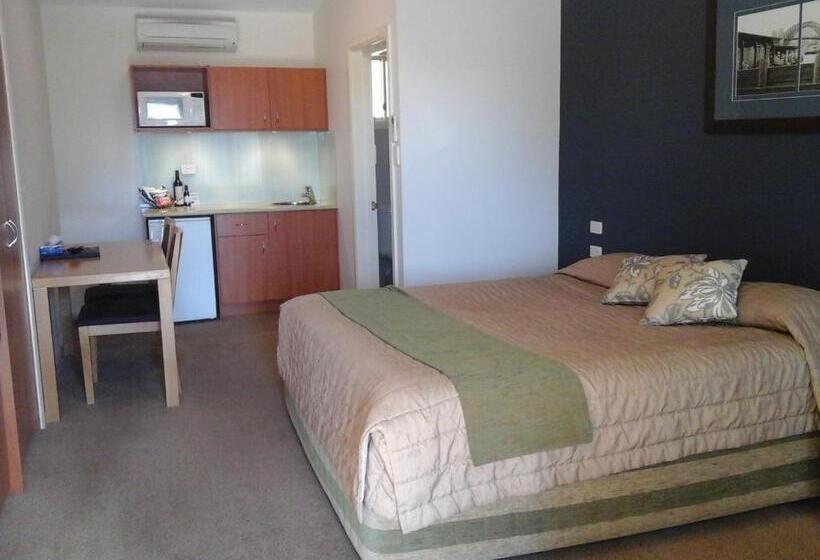 חדר אקזקיוטיב חדר קינג, Willows Motel